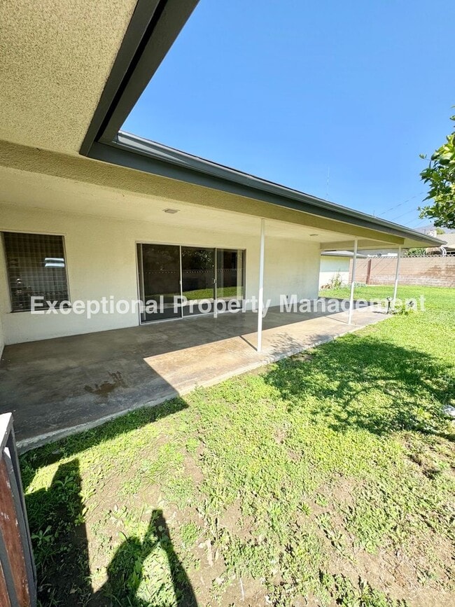 Building Photo - Ready to move in 4 bedroom 3 bath home