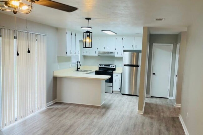 Building Photo - Meginnis Arm Properties, LLC