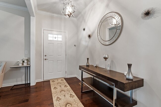 Building Photo - Luxurious 4 bedroom home in Jordan Pointe!