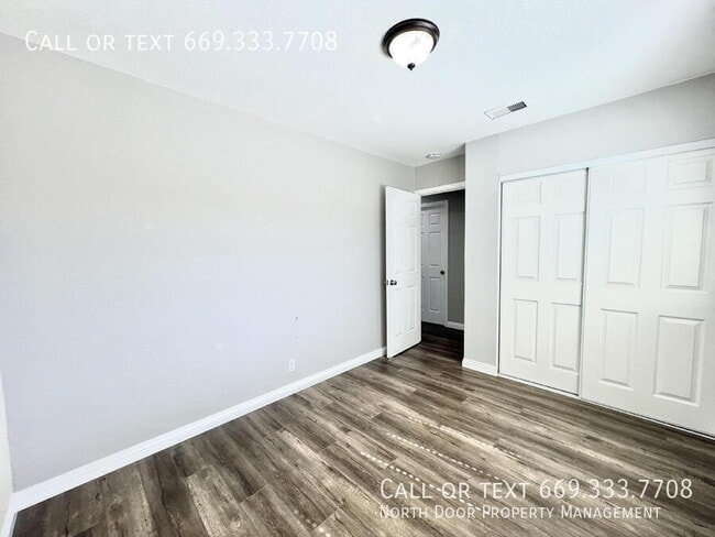 Building Photo - 3197 Bourgeois Way