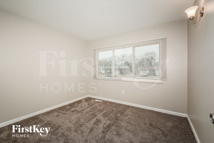 Building Photo - 2320 Palomino Ln
