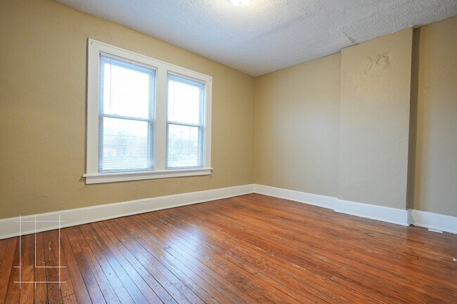 Building Photo - 1286 N 4th St