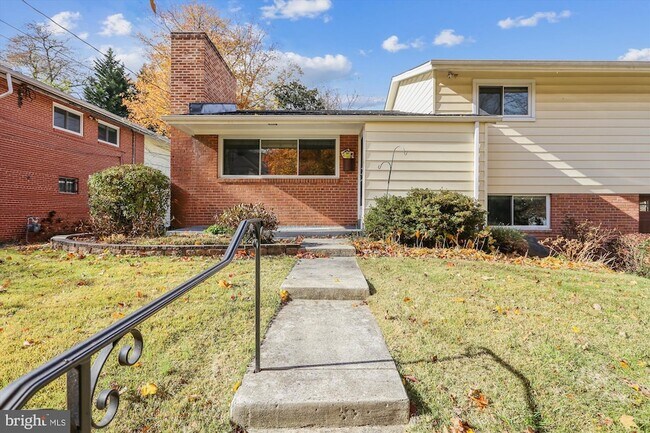 Building Photo - 6403 Tone Dr