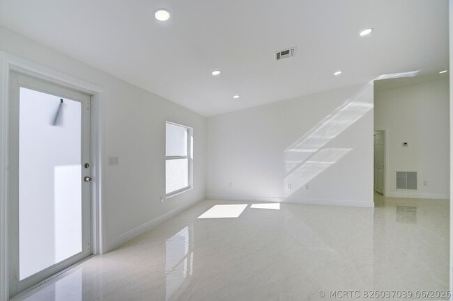 Building Photo - 13875 63rd Rd N