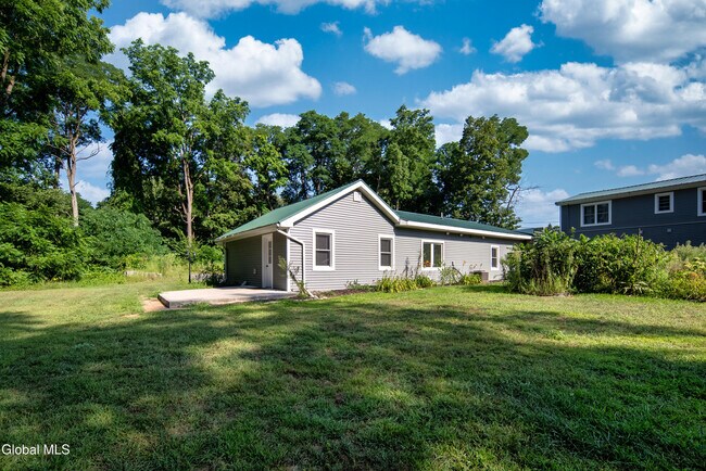 Building Photo - 489 Grooms Rd