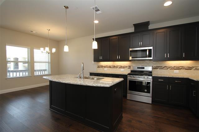 Building Photo - 2300 Southwick Dr