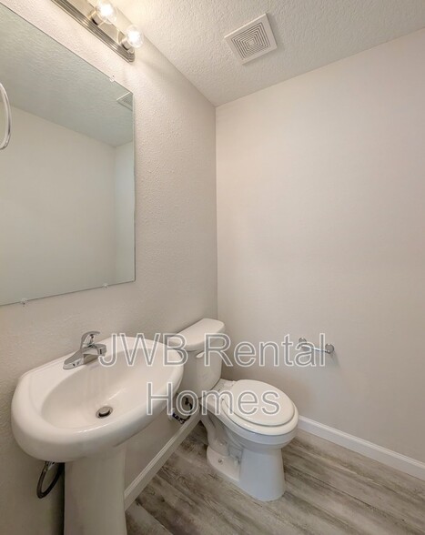Building Photo - 9087 Eaton Ave
