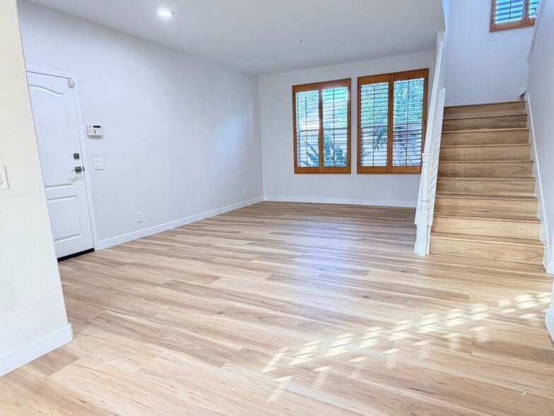 Building Photo - 8136 Constantine Dr