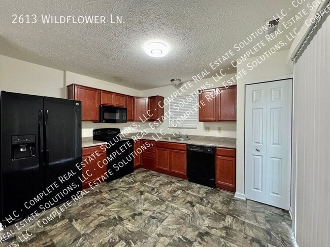 Building Photo - Move-in Special:  $300 off first months rent