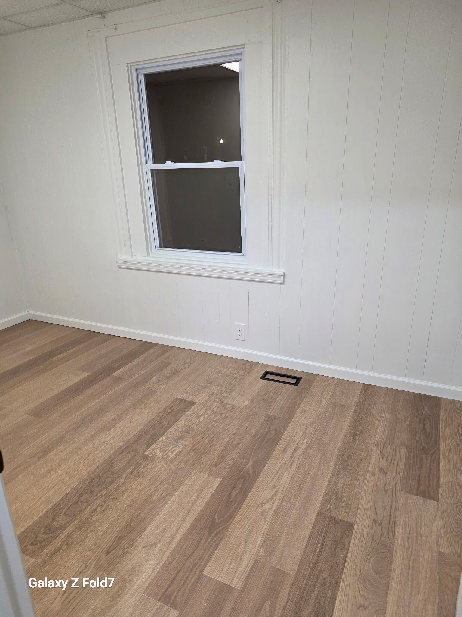 Building Photo - 5209 Warren Ave