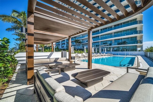 Building Photo - 900 N Ocean Blvd