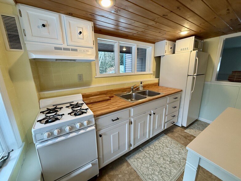 Kitchen - 111 North Rd