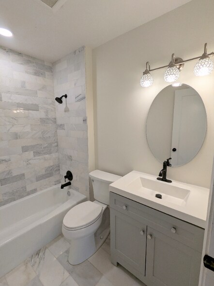 Building Photo - 4248 Regent Ave N