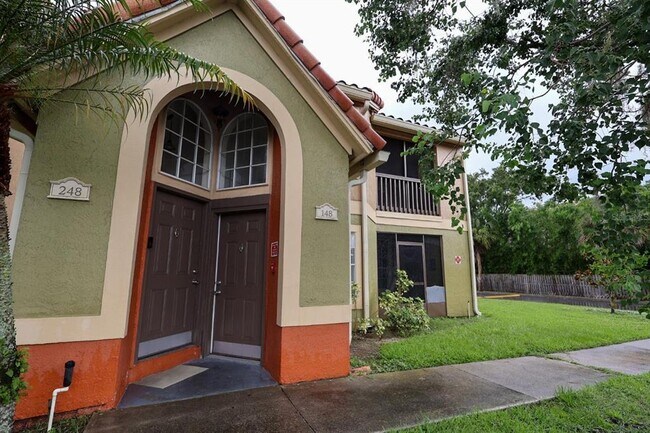 Primary Photo - 405 Fountainhead Cir