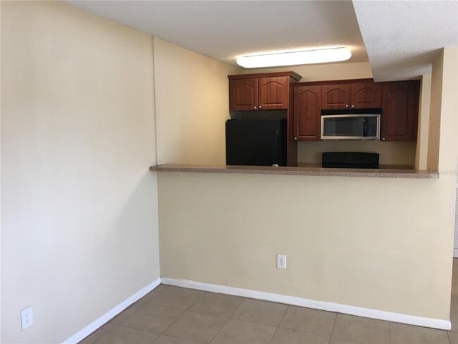 Building Photo - 455 Alt 19