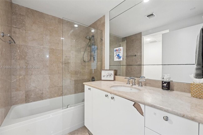 Building Photo - 901 Brickell Key Blvd