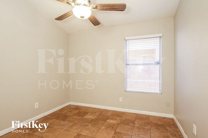 Building Photo - 2712 N 126th Dr