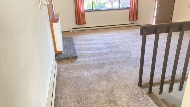 Building Photo - 1725 N Perry~+