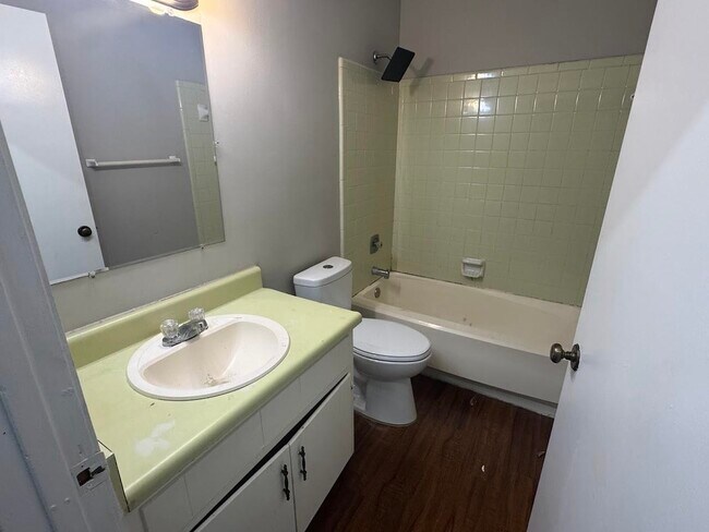 Building Photo - 1445 Willow Bend Way