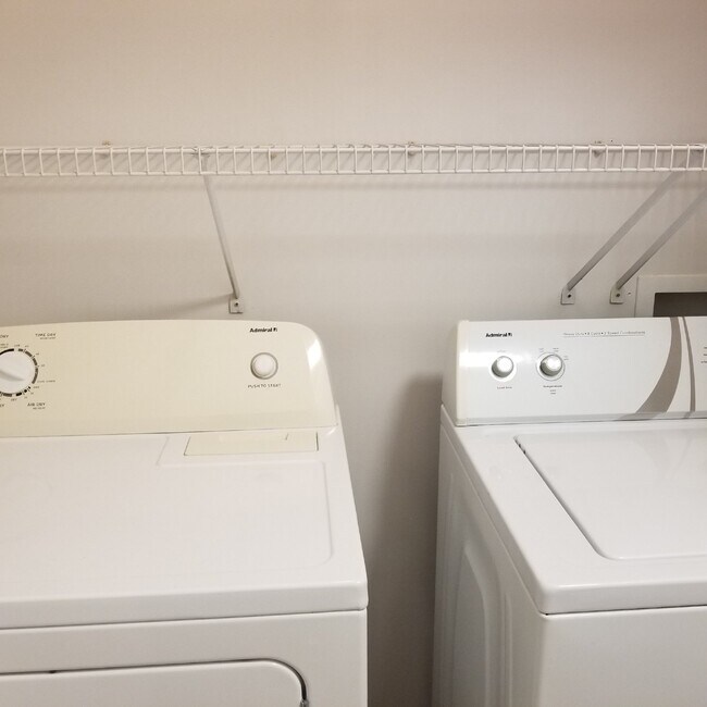 Building Photo - First Floor, Two Bedroom, Two Bathroom updated Condo!