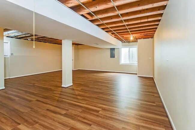 Building Photo - 10719 Lancaster St