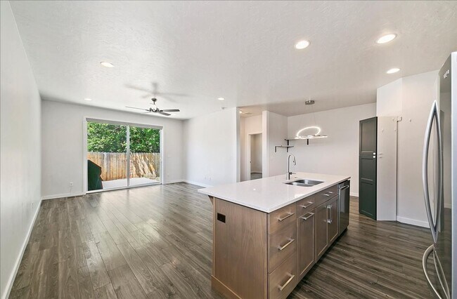 Building Photo - West Boise Bungalow with Modern Upgrades &...