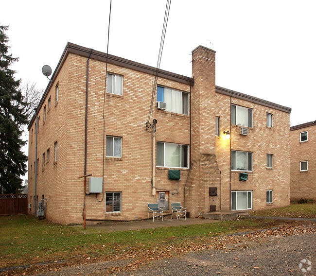 Building Photo - 1879 7th St E