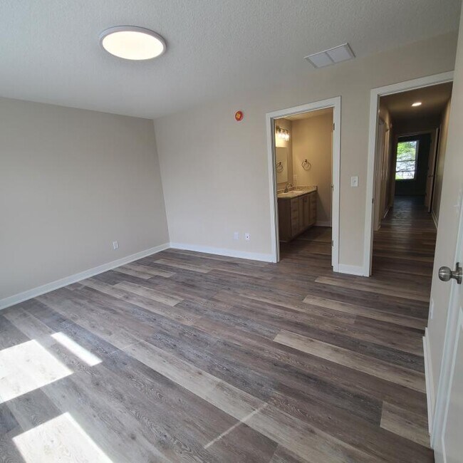 Building Photo - 1357 Lofton Way