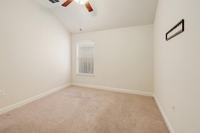 Building Photo - 14201 Tyburn Trail