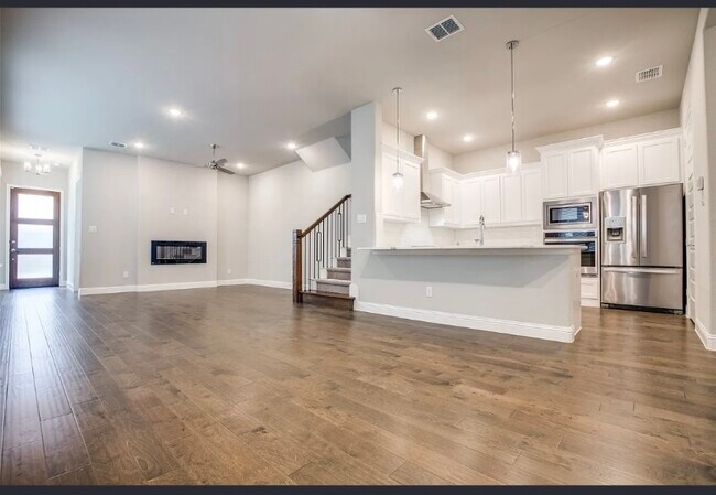 Building Photo - 4184 Curtiss Dr