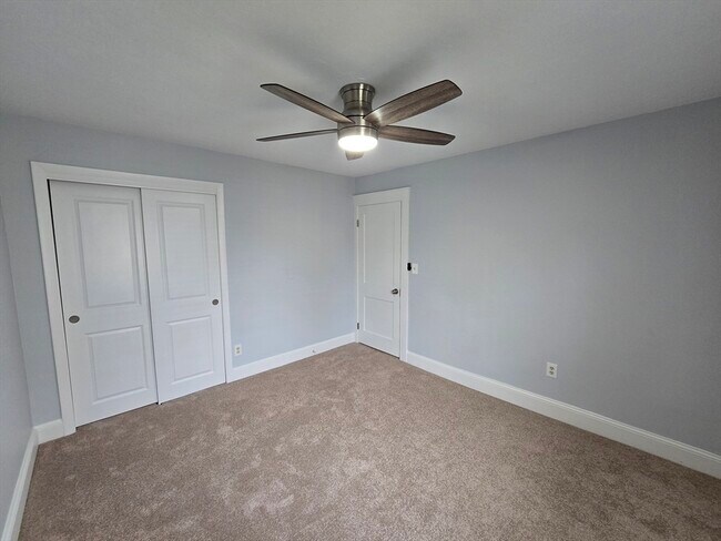 Building Photo - 288 Pleasant St