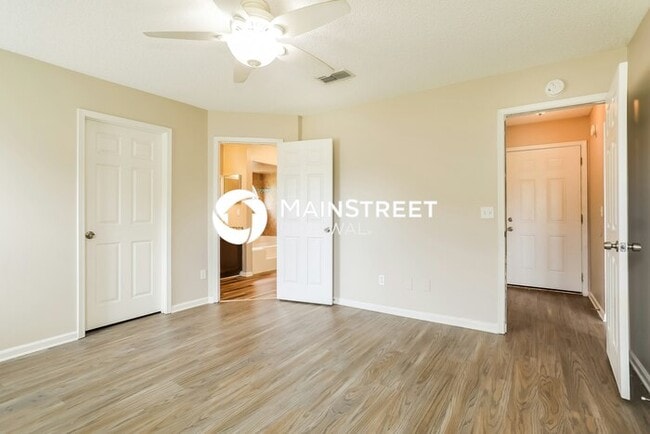 Building Photo - 4 Bedroom Pet-Friendly Home in Green Cove Springs, FL with Main Street Renewal