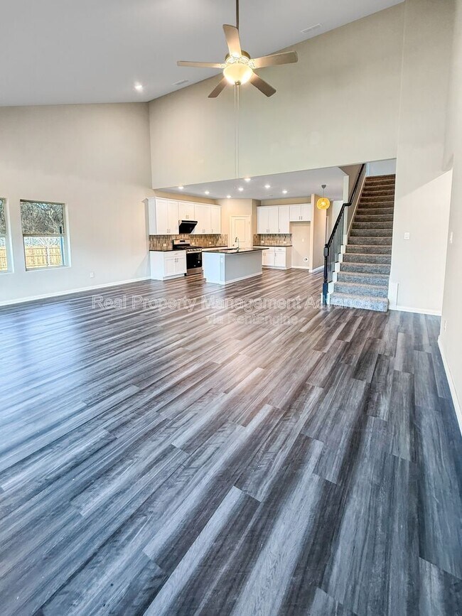 Building Photo - 452 Morning Dew Ln