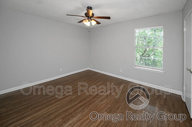 Building Photo - 1936 2nd St NE