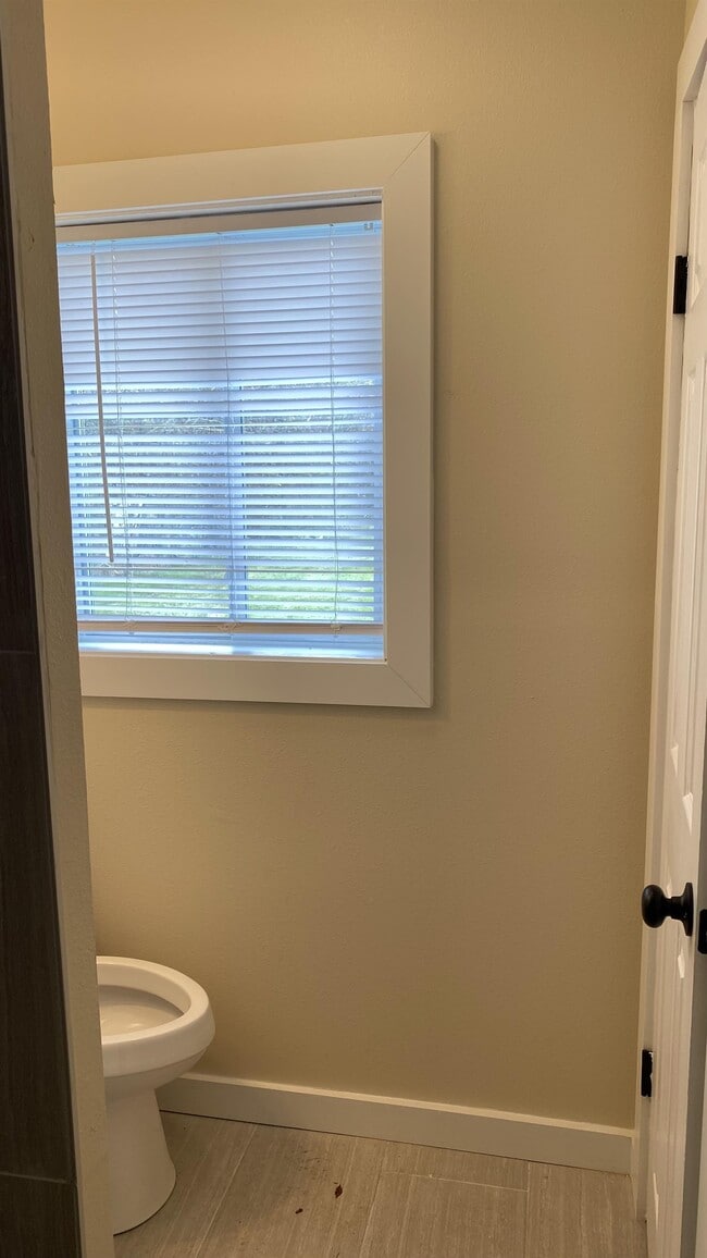 Building Photo - 1321 Harris Hill Rd