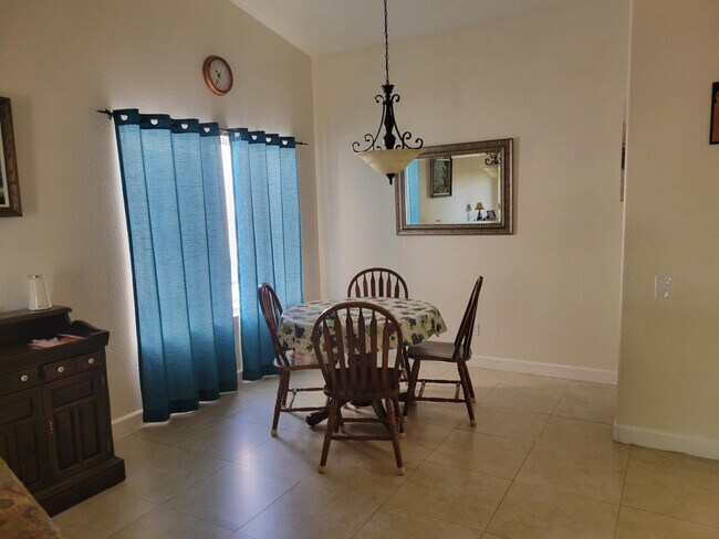 Building Photo - 3361 E Sequoia Dr