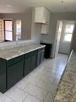 Building Photo - 126 Oak Hill Dr
