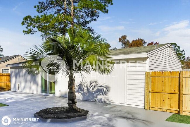 Building Photo - 3150 Ricky Dr, Jacksonville, FL 32223