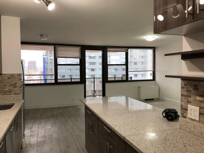 Building Photo - 280 Marin Blvd