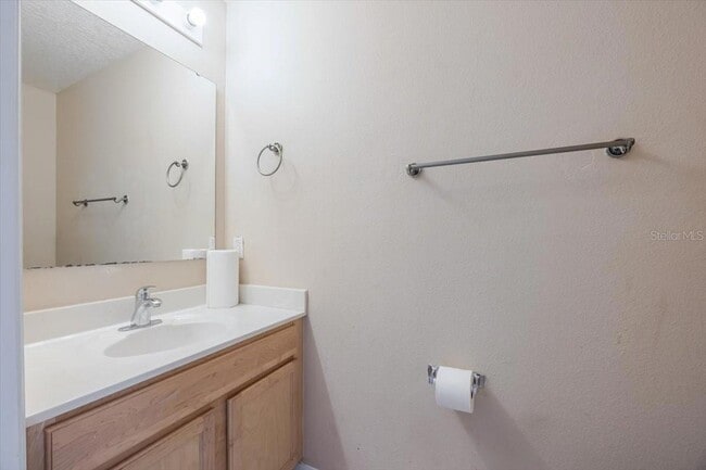 Building Photo - 163 Jocelyn Dr