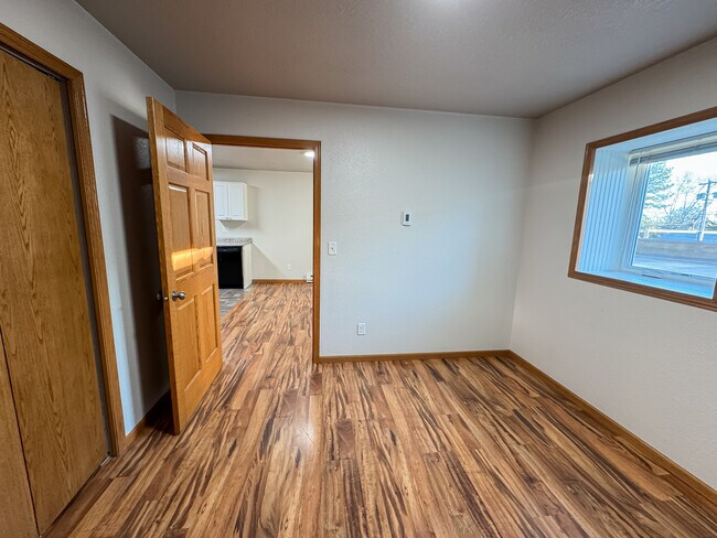 Building Photo - Theater Apartments Beulah