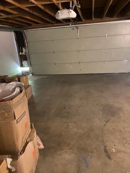 Building Photo - 1850 E Avenue J2