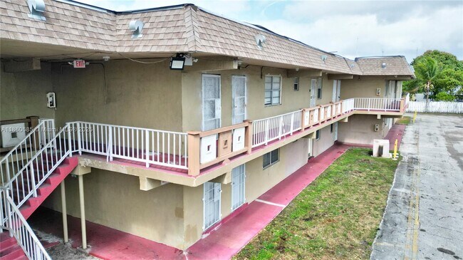 Building Photo - 301 NW 177th St
