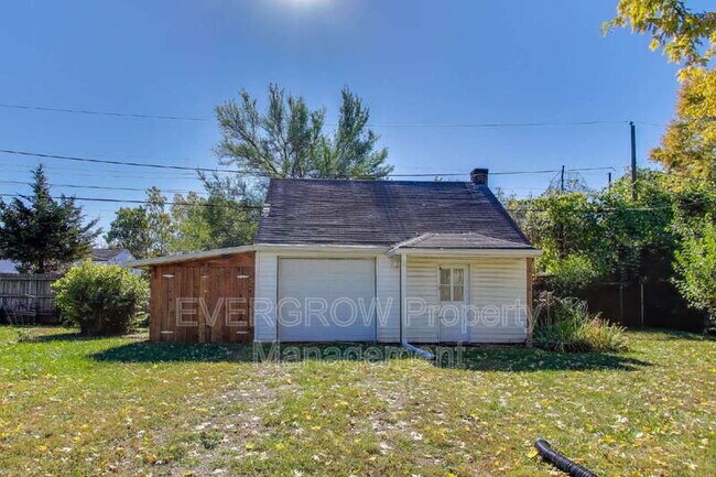 Building Photo - 321 Albany St