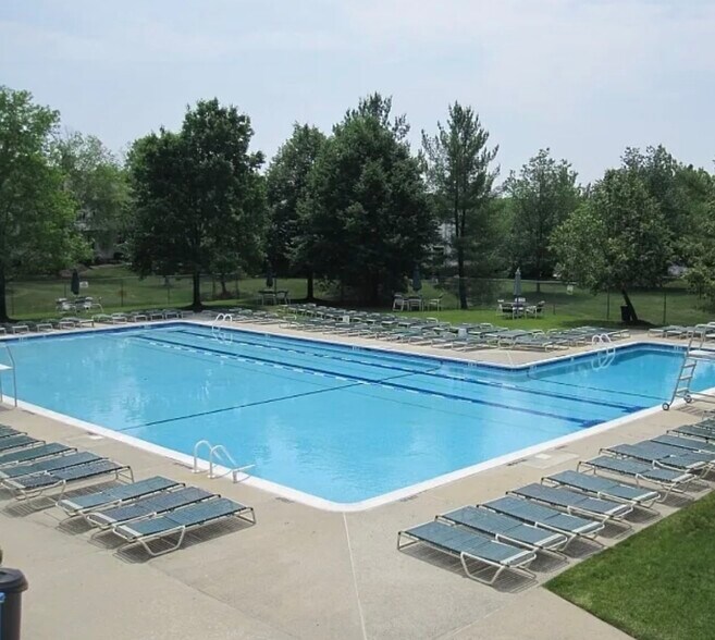 Building Photo - 127 Irving Pl