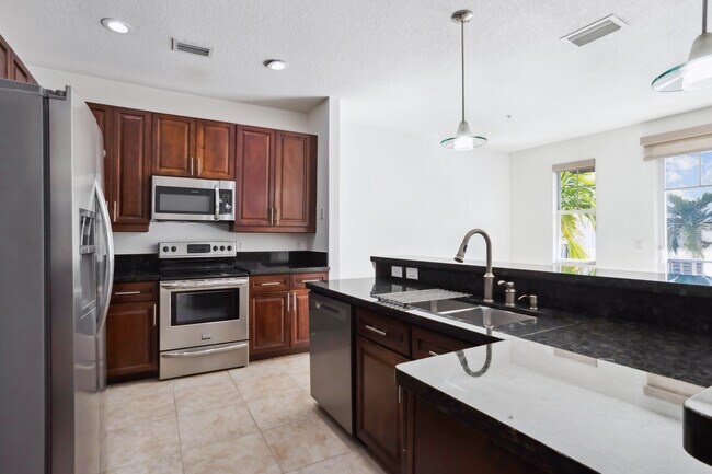 Building Photo - 3655 NW 5th Terrace