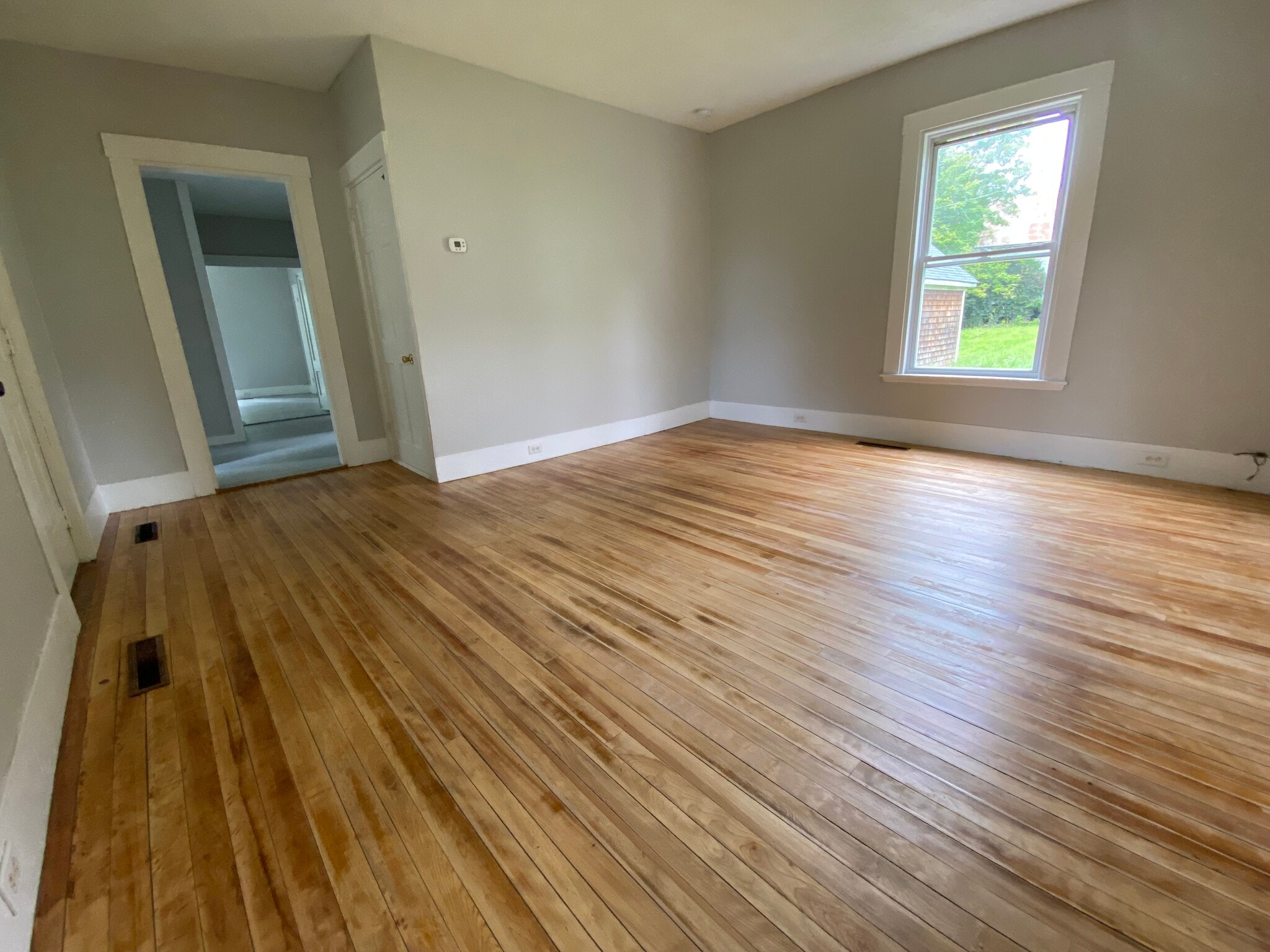 Building Photo - 3 Cross St