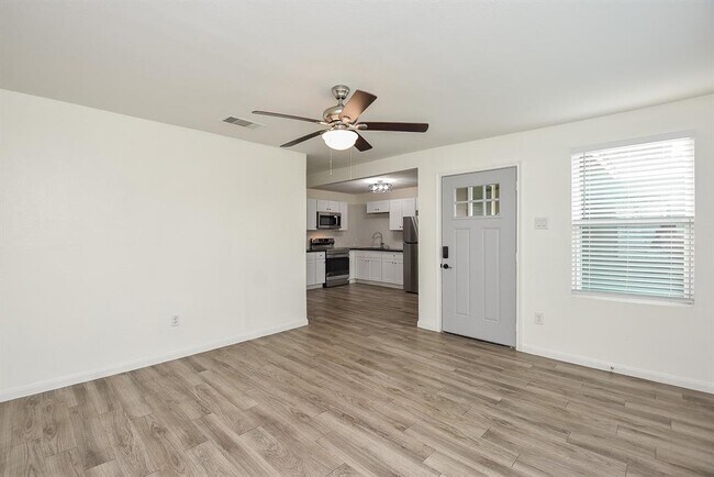 Building Photo - 3710 Dreyfus St
