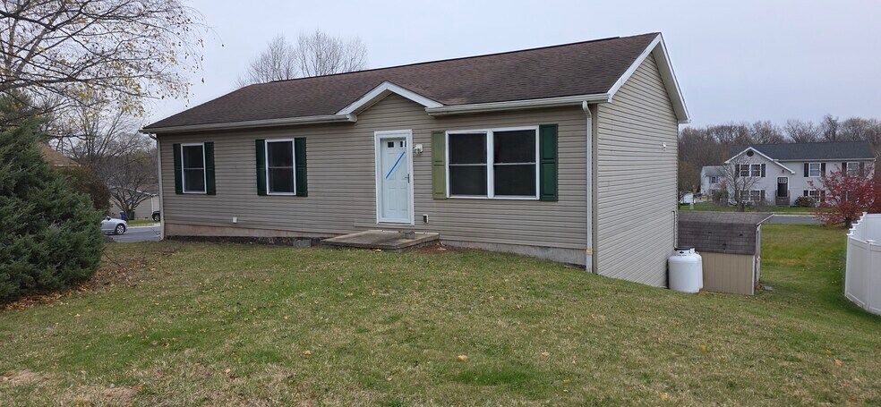 Primary Photo - 10 Susquehanna Dr