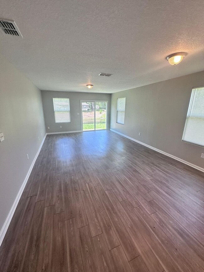 Building Photo - *** TWO WEEKS FREE ***  Gorgeous 4-Bedroom Home with Granite Counters & 2-Car Garage